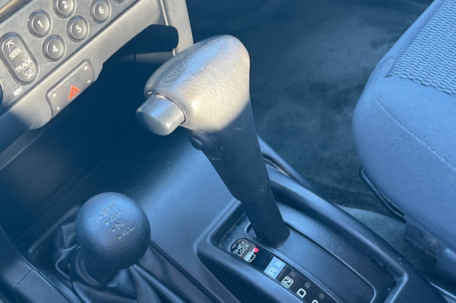 Used 2002 Nissan Frontier XE image 16