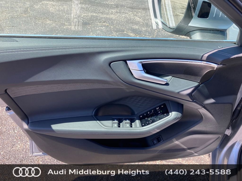 Used 2025 Audi A5 2.0T Premium Plus image 11