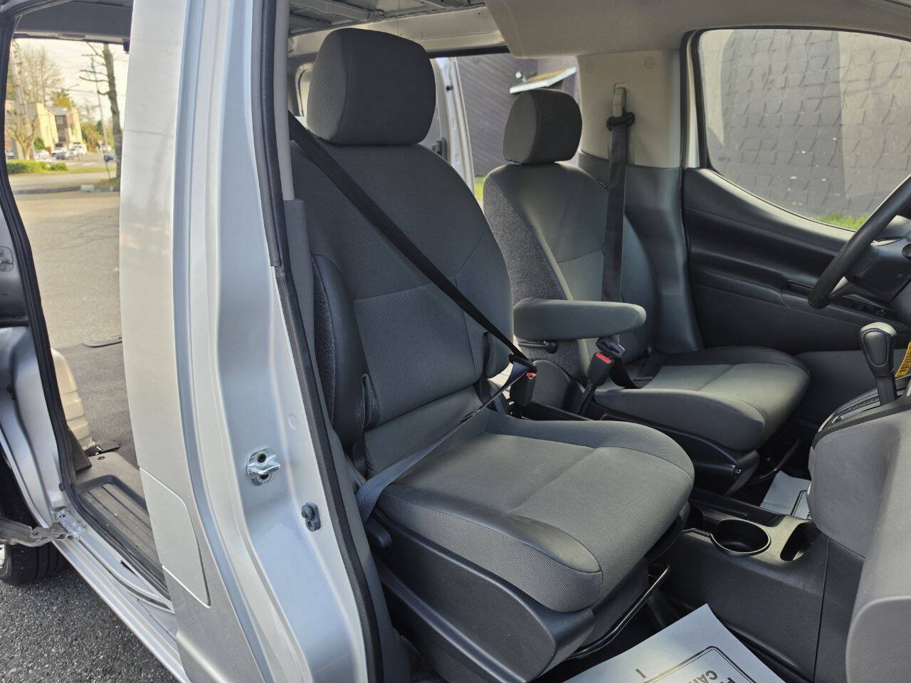 Used 2017 Nissan NV200 SV FWD image 26