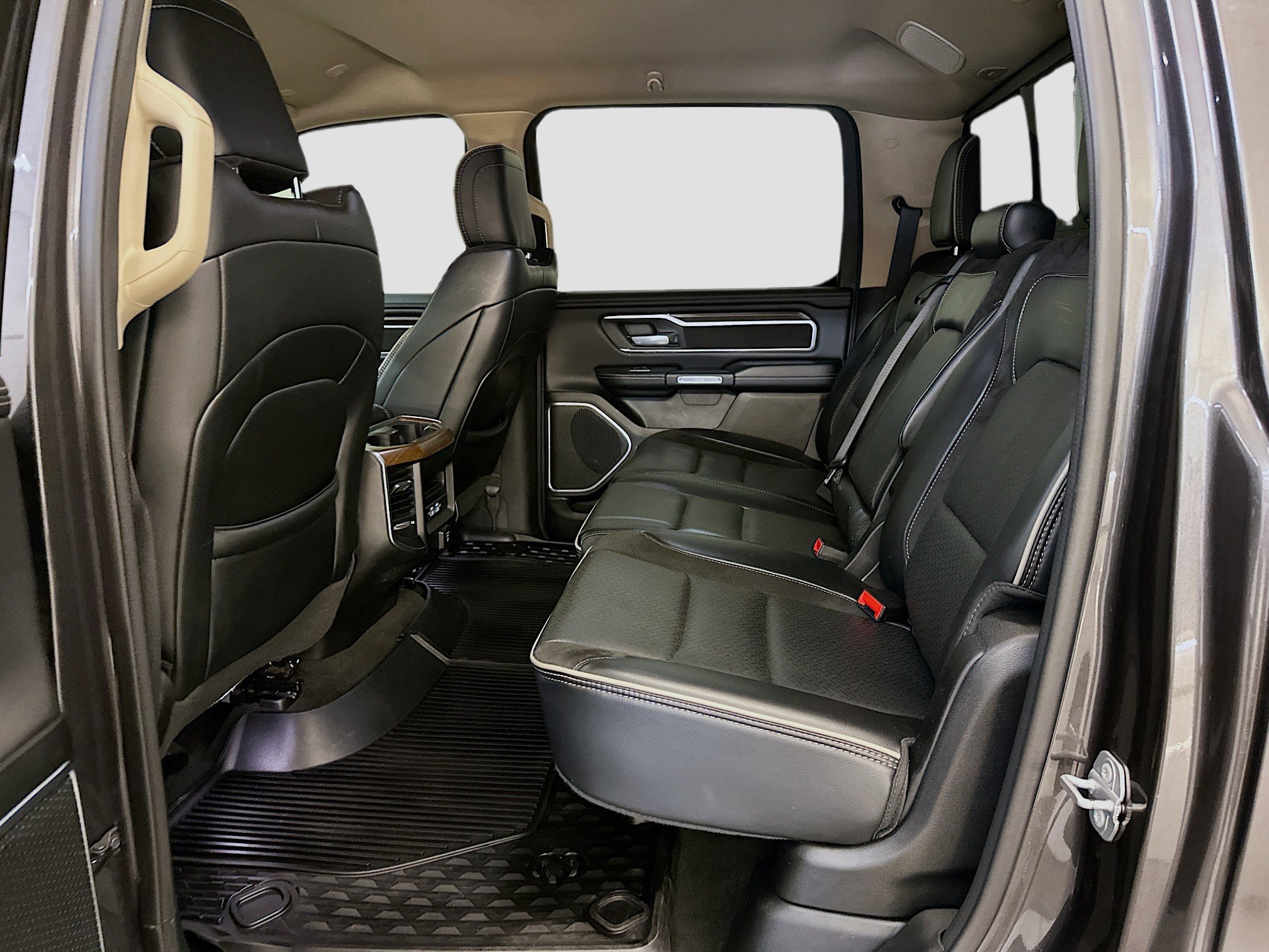 Used 2021 RAM 1500 Laramie image 29