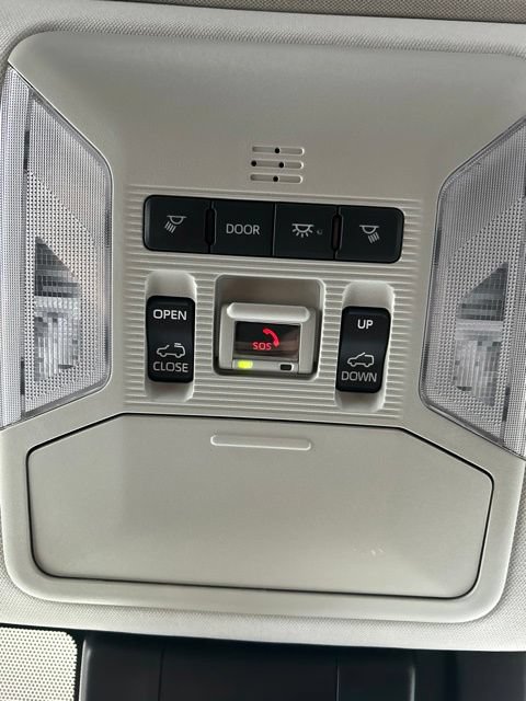 Used 2025 Toyota RAV4 XLE w/ Convenience Package AWD/4WD image 15