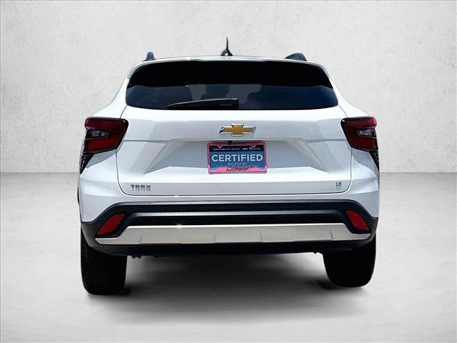 Used 2024 Chevrolet Trax LT w/ Driver Confidence Package FWD image 4
