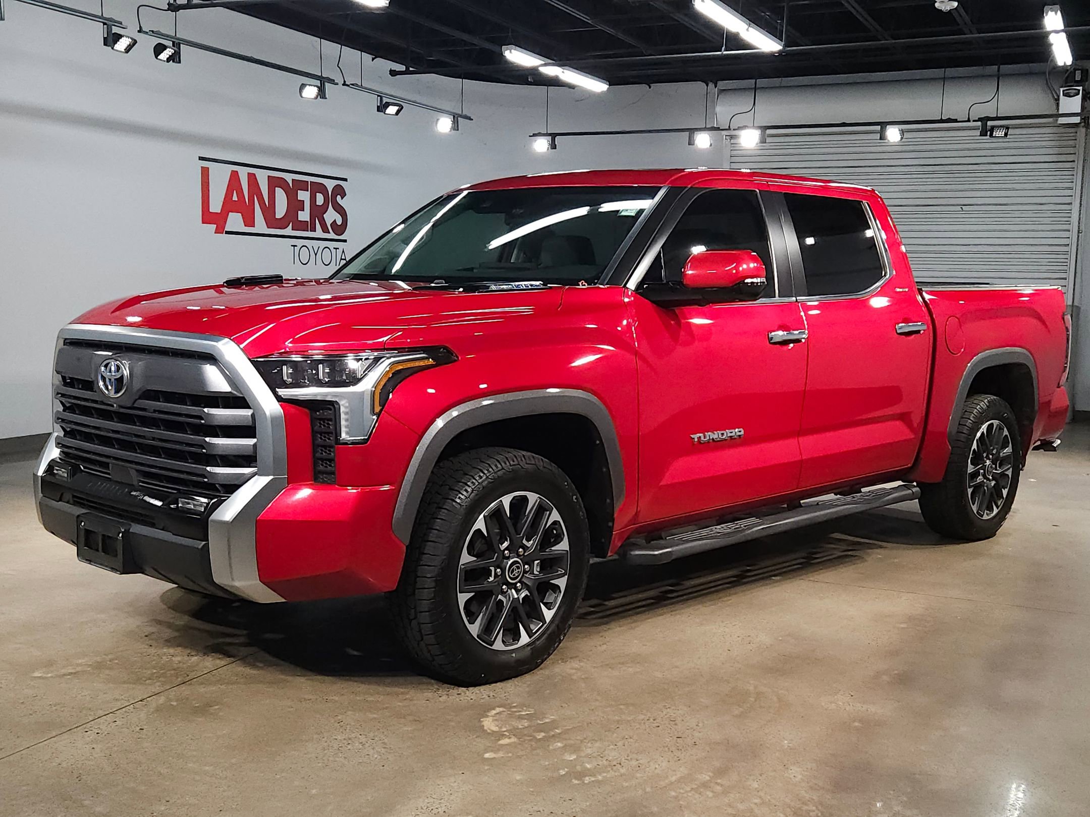Used 2024 Toyota Tundra Limited image 3