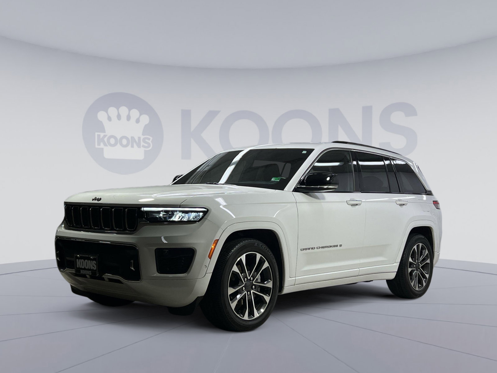 Used 2022 Jeep Grand Cherokee Overland w/ Luxury Tech Group IV