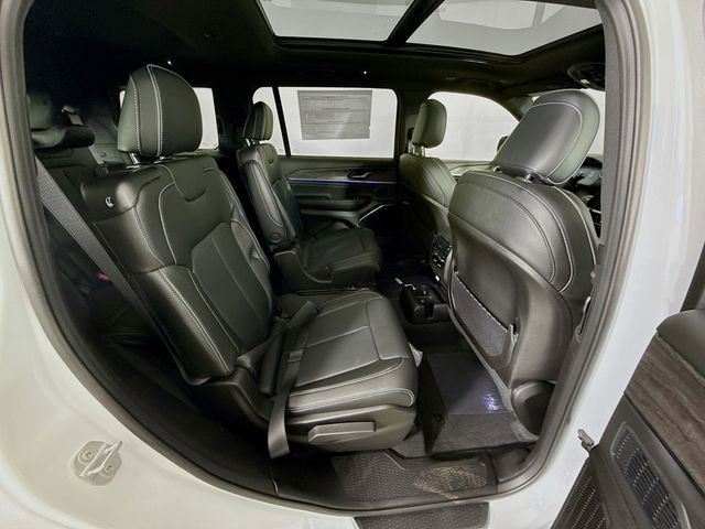 New 2025 Jeep Grand Cherokee L Overland w/ Trailer Tow Package image 29
