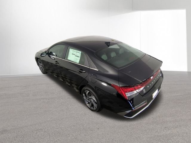 New 2026 Hyundai Elantra Limited image 34