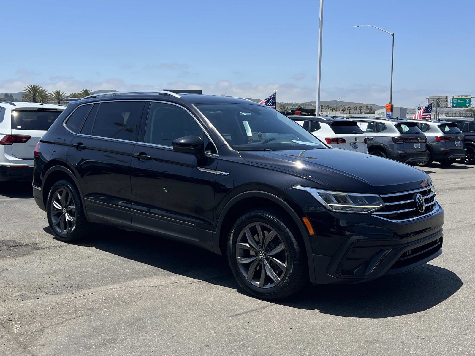 Certified 2022 Volkswagen Tiguan SE FWD image 27