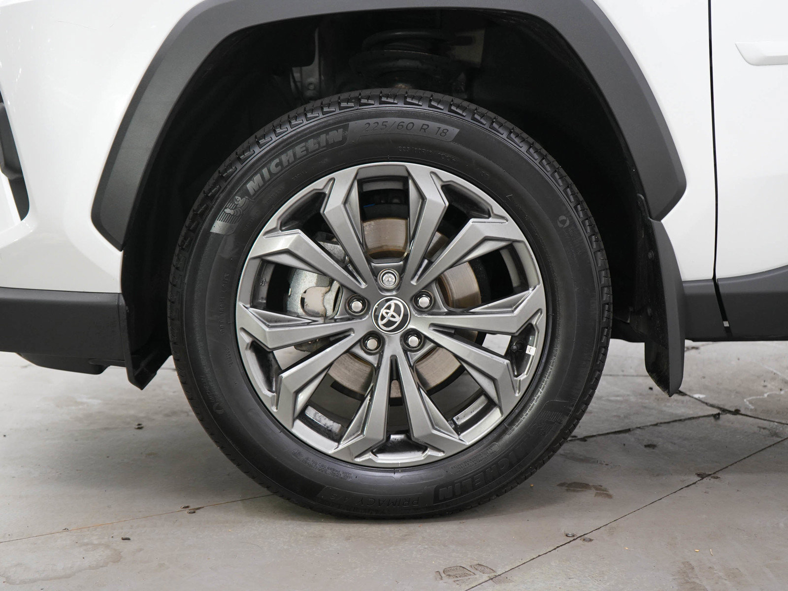 Used 2023 Toyota RAV4 XLE Premium AWD/4WD image 29