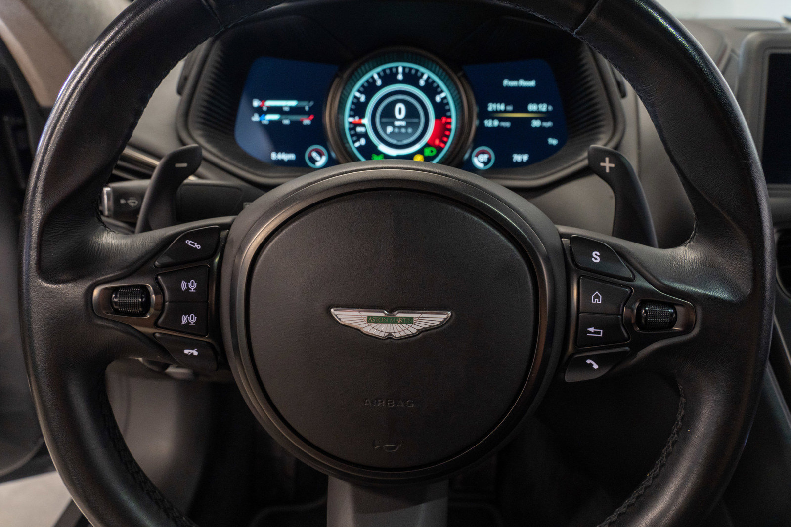 Used 2018 Aston Martin DB11 V12 RWD image 5