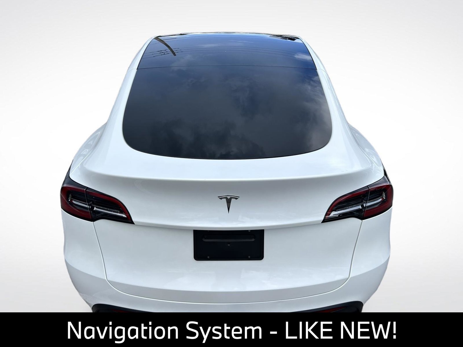 Used 2025 Tesla Model Y Long Range RWD image 8