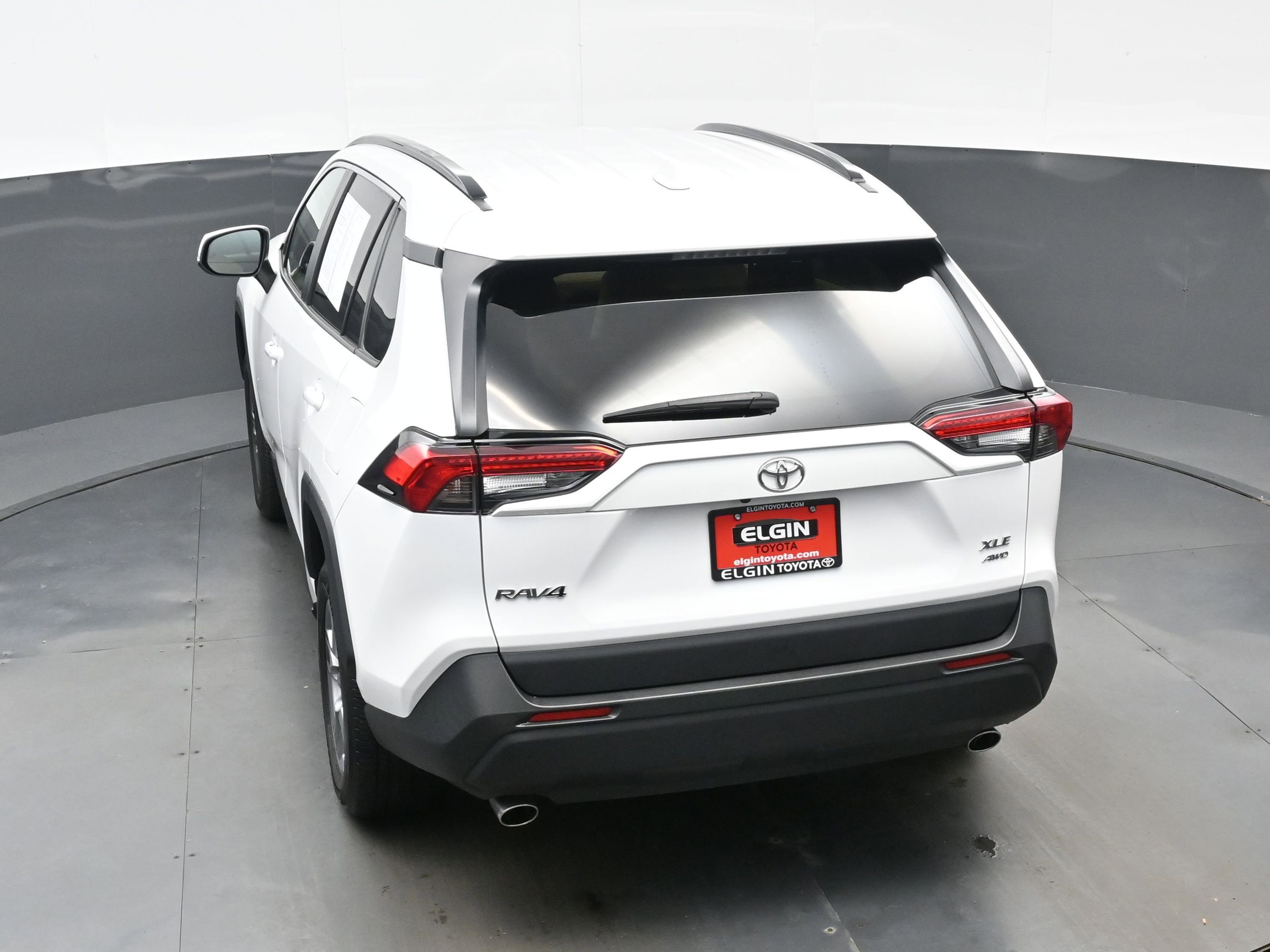 Used 2022 Toyota RAV4 XLE w/ XLE Grade Weather Package AWD/4WD image 39