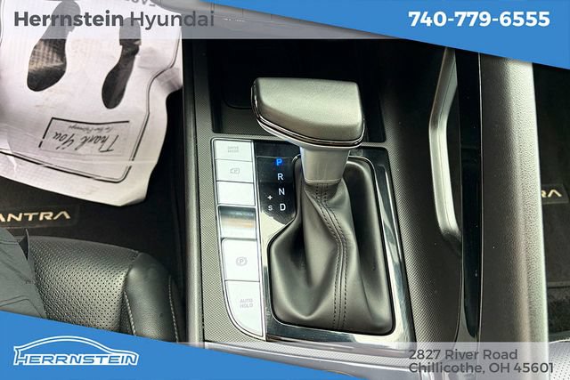 Used 2025 Hyundai Elantra Limited FWD image 15