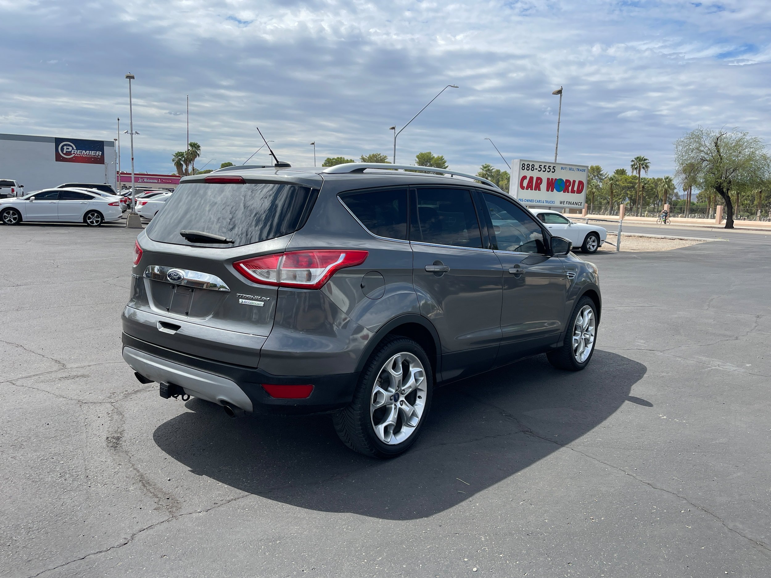 Used 2014 Ford Escape Titanium w/ Equipment Group 401A FWD image 5