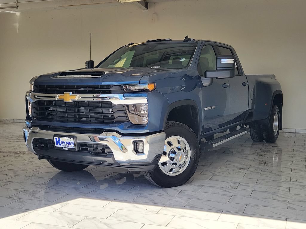 New 2026 Chevrolet Silverado 3500 LT AWD/4WD image 1