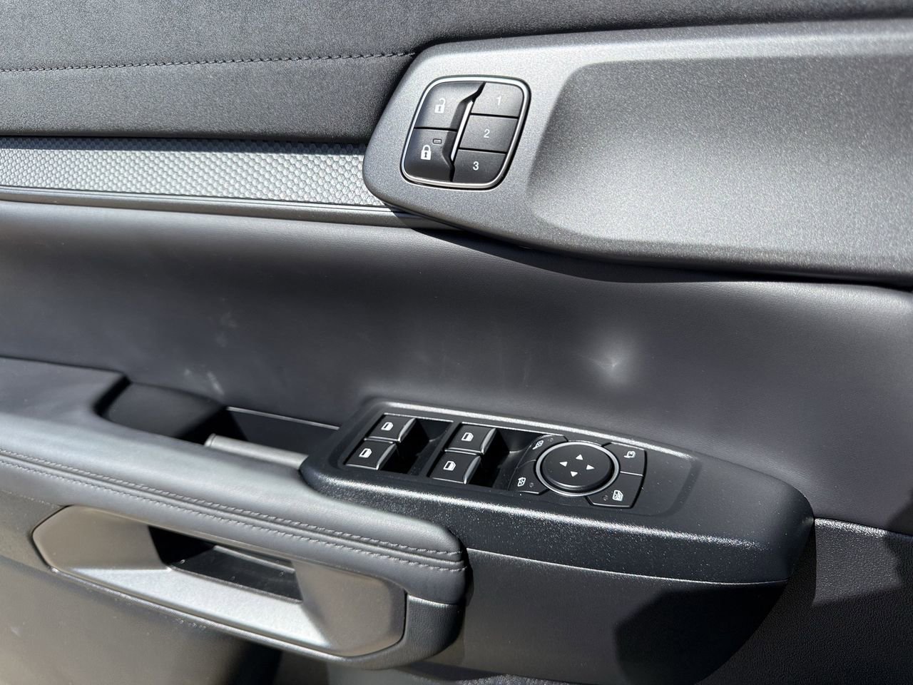 Certified 2024 Ford Ranger Raptor AWD/4WD image 18