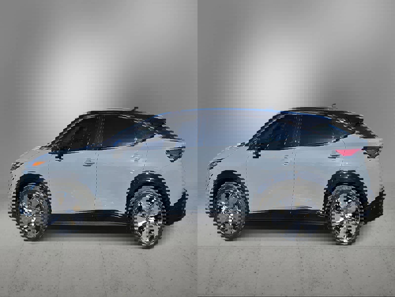 Used 2023 Nissan Ariya image 6