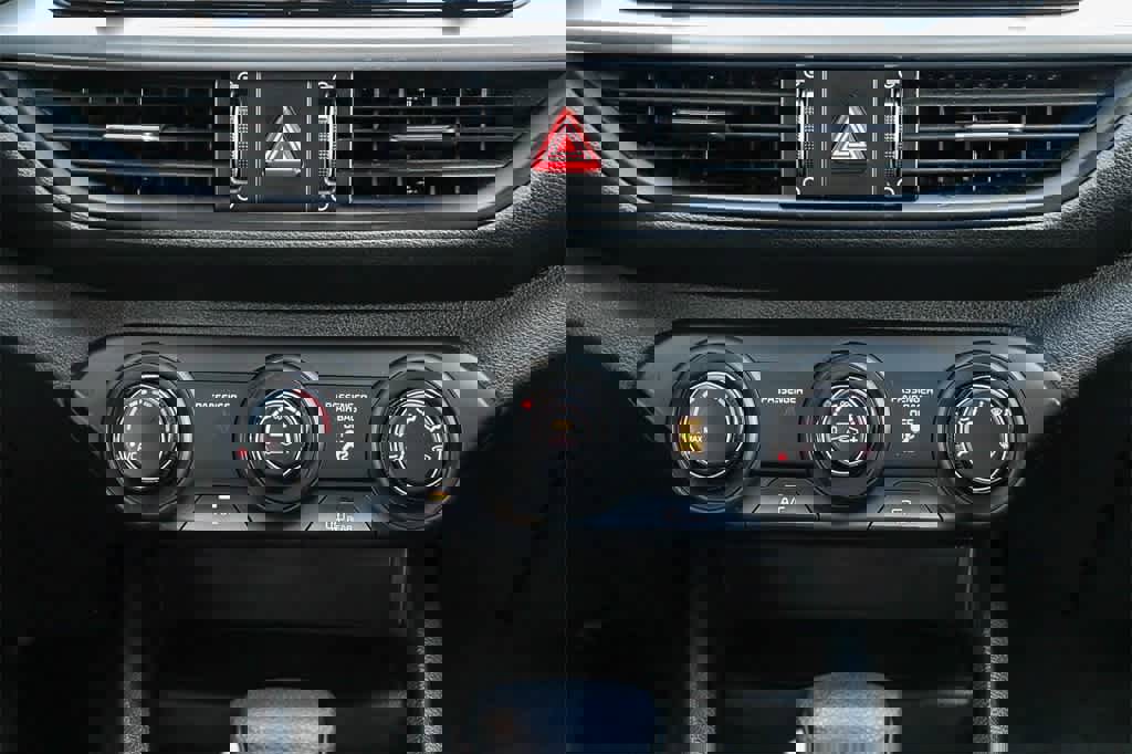 Used 2023 Kia Forte LXS w/ LXS Technology Package image 14