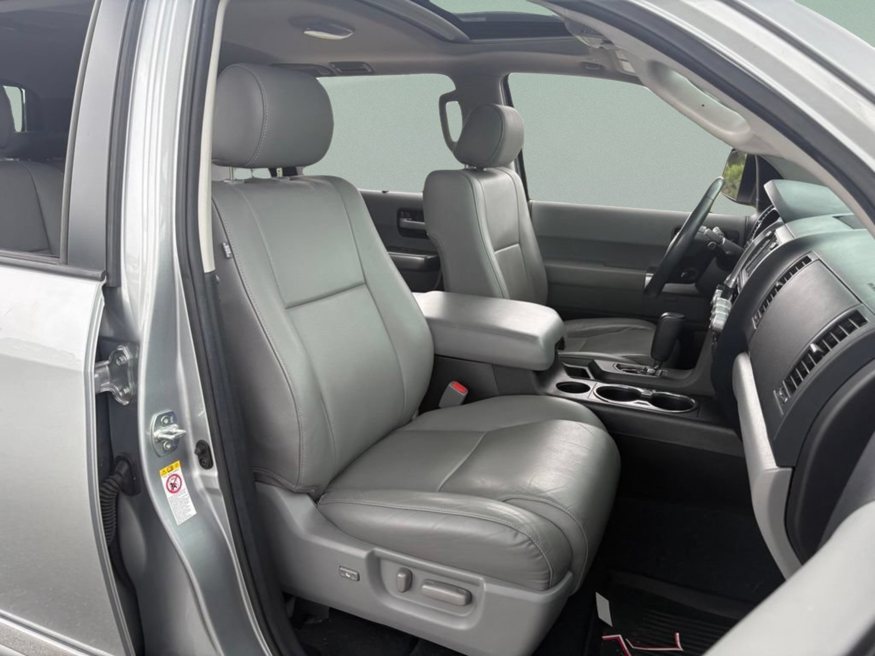 Certified 2021 Toyota Sequoia Limited w/ Safety & Convenience Package AWD/4WD image 33