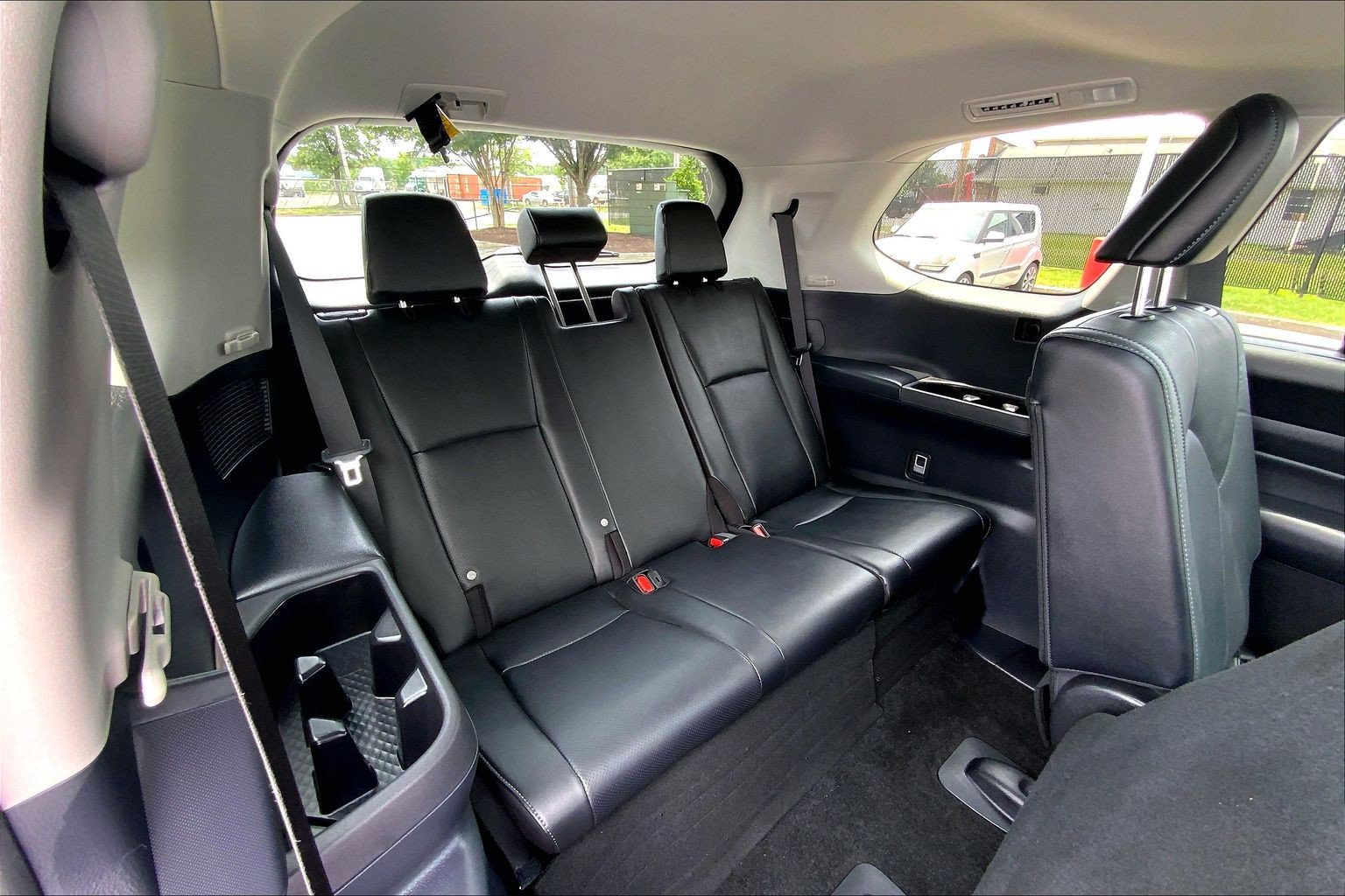 Used 2025 Toyota Grand Highlander AWD image 33