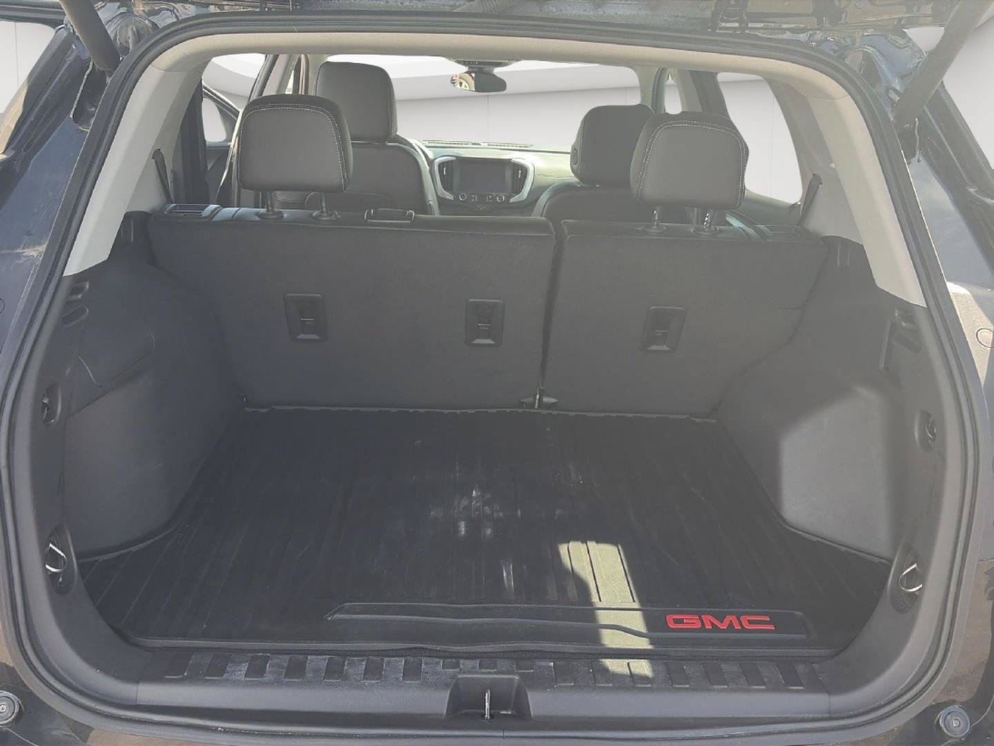 Certified 2024 GMC Terrain SLT w/ Elevation Edition AWD/4WD image 15