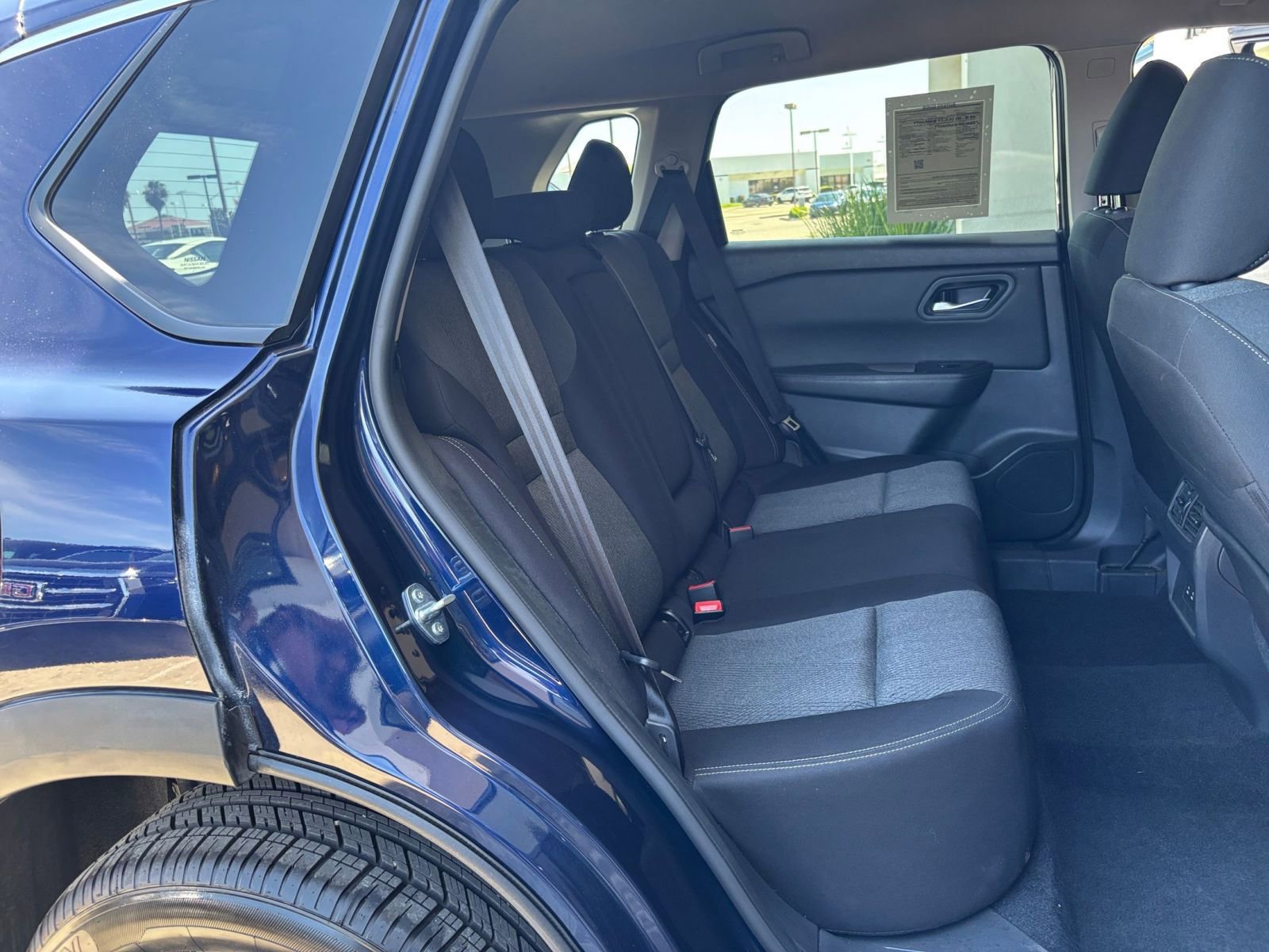 Used 2025 Nissan Rogue SV FWD image 41
