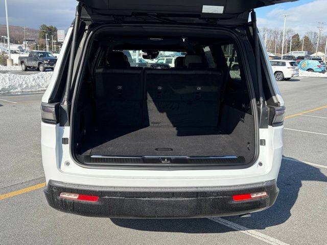 New 2026 Jeep Grand Wagoneer L Summit AWD/4WD image 7