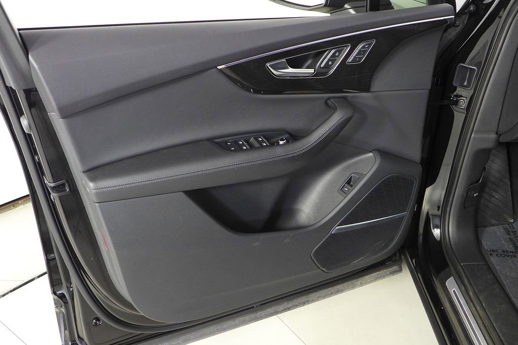 Used 2023 Audi Q7 3.0T Premium Plus w/ Premium Plus Package image 11