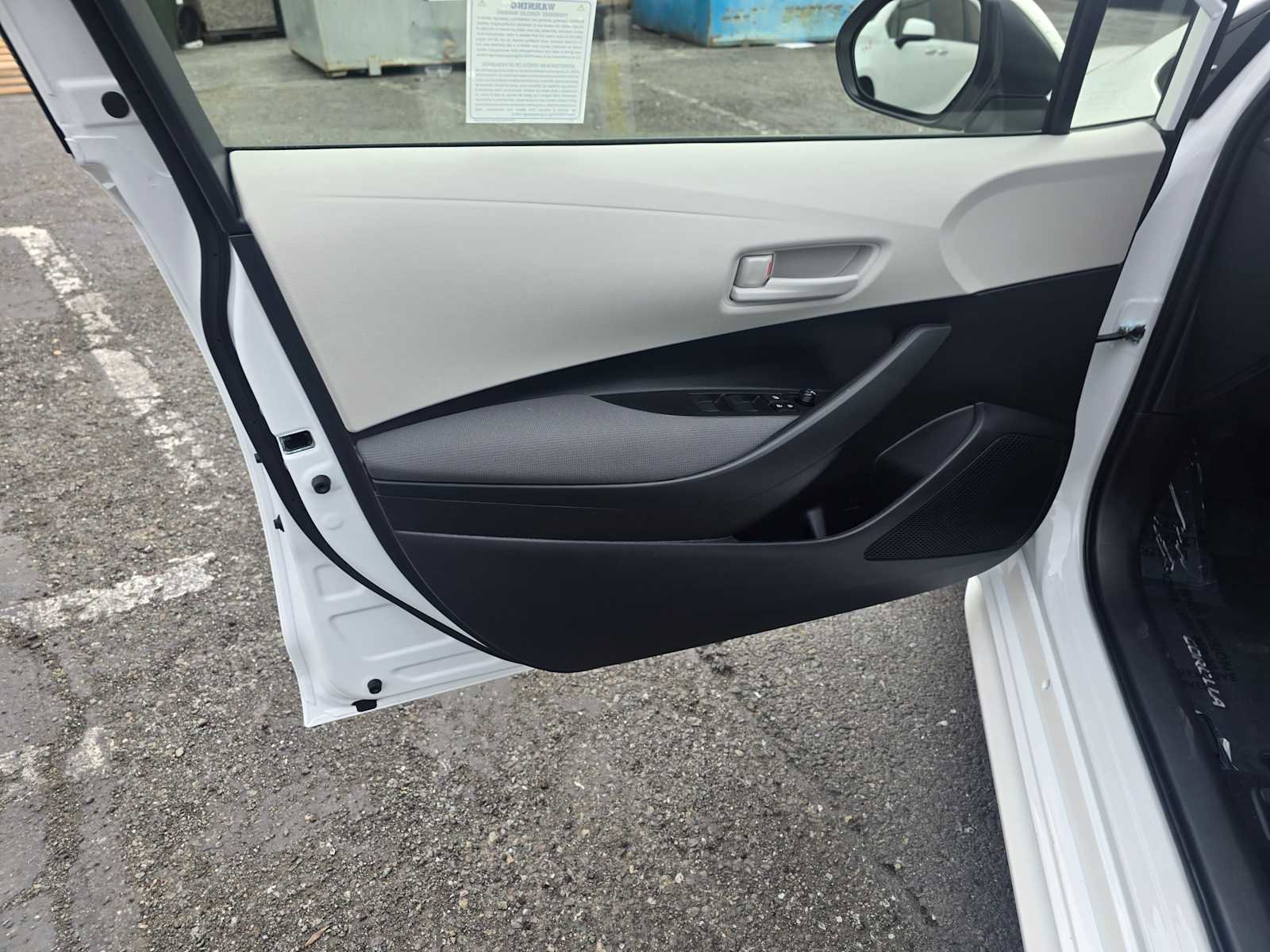 Used 2026 Toyota Corolla LE w/ LE Premium Package image 21