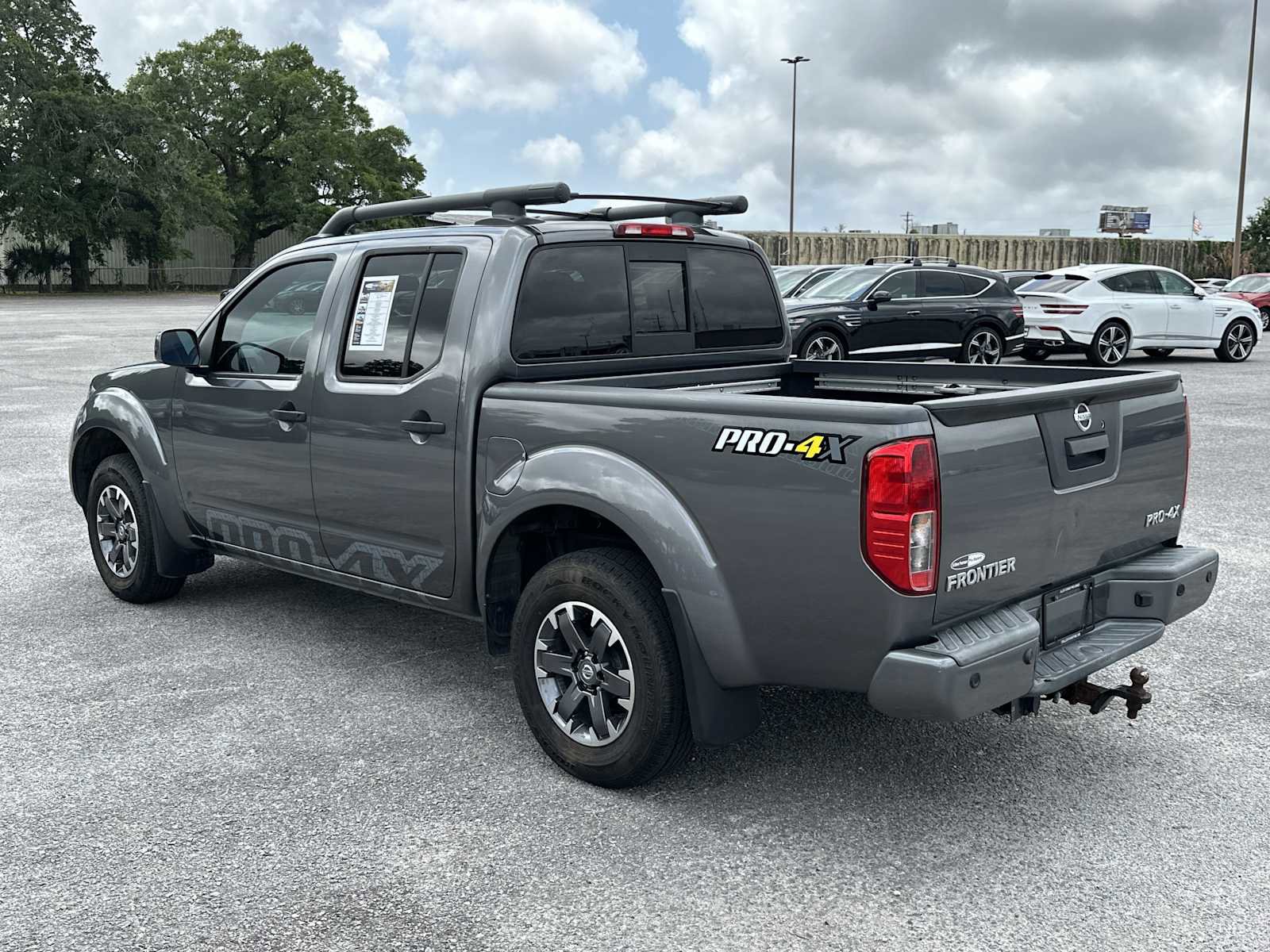 Used 2020 Nissan Frontier PRO-4X w/ Pro-4x Utility Package AWD/4WD image 6