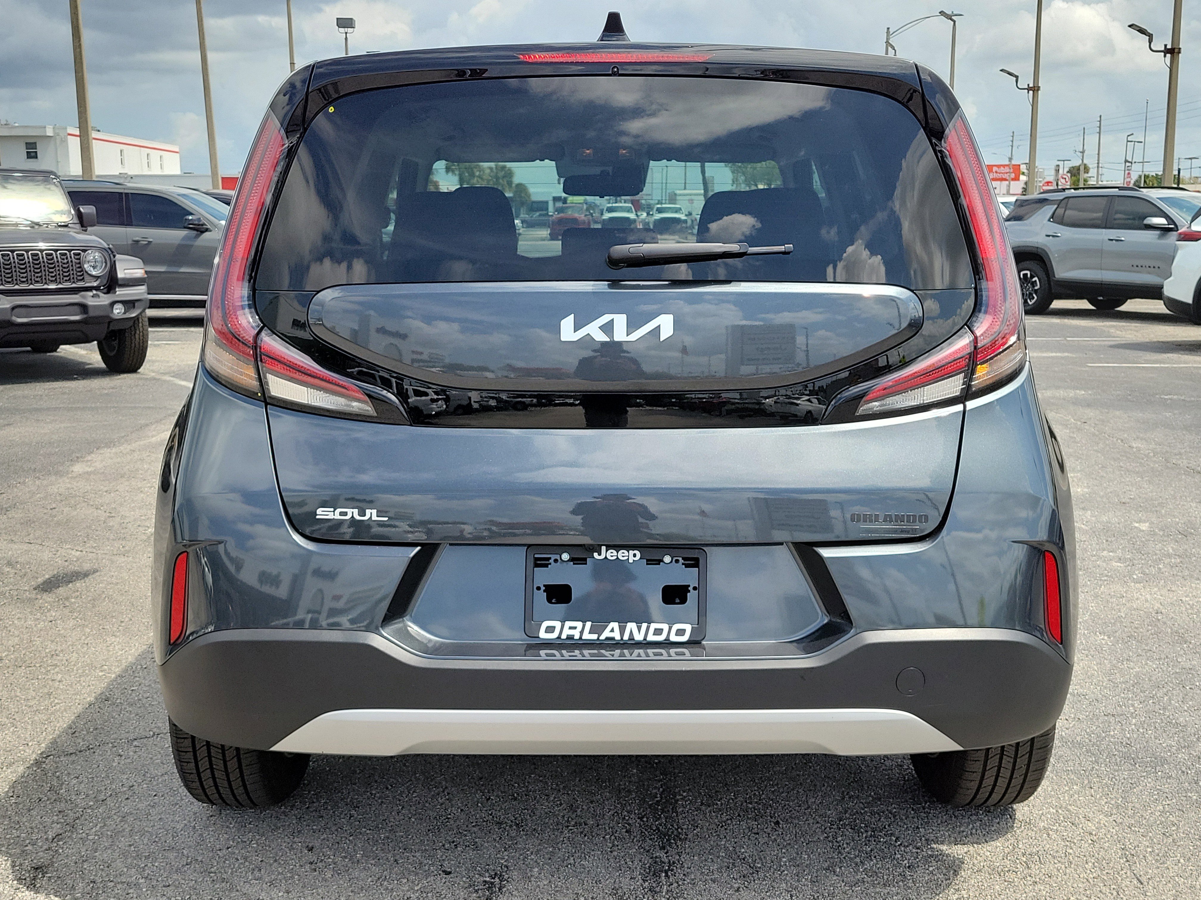 Used 2025 Kia Soul LX w/ LX Technology Package image 6