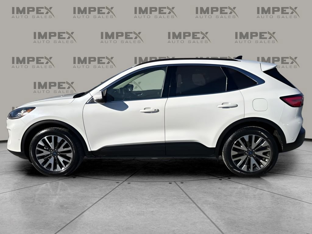 Used 2020 Ford Escape Titanium image 2