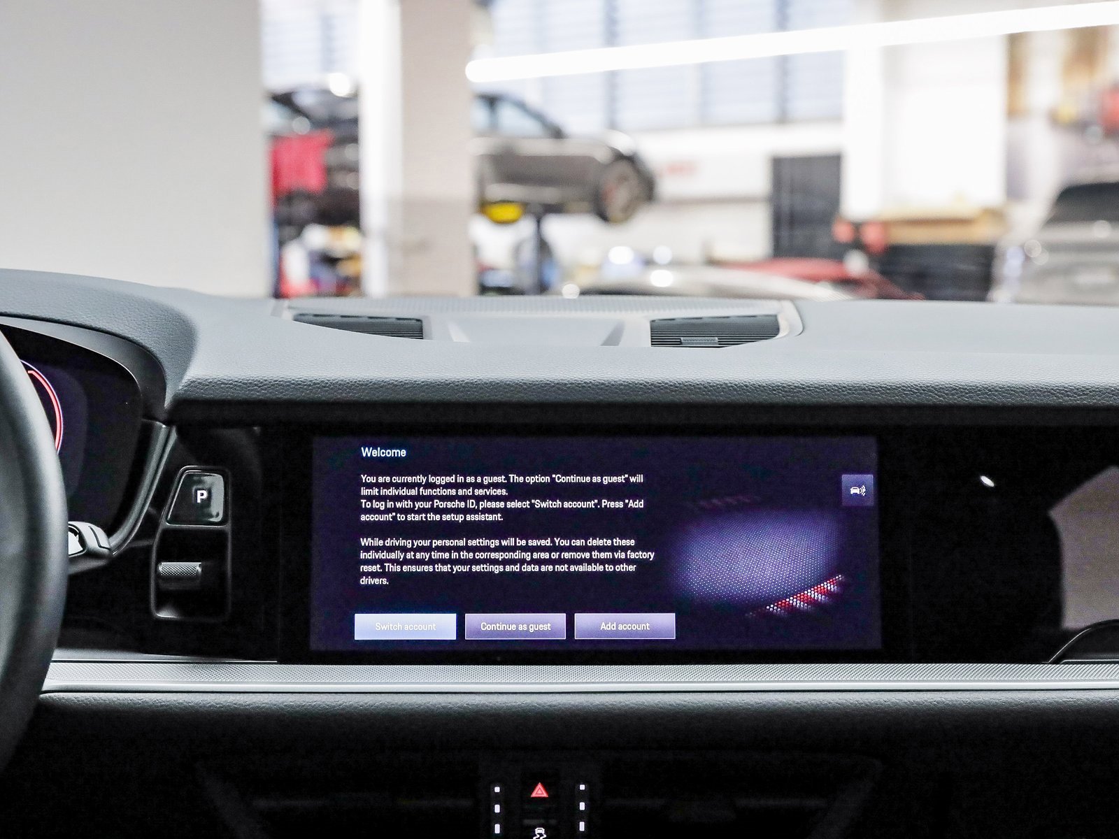 Used 2025 Porsche Cayenne image 18