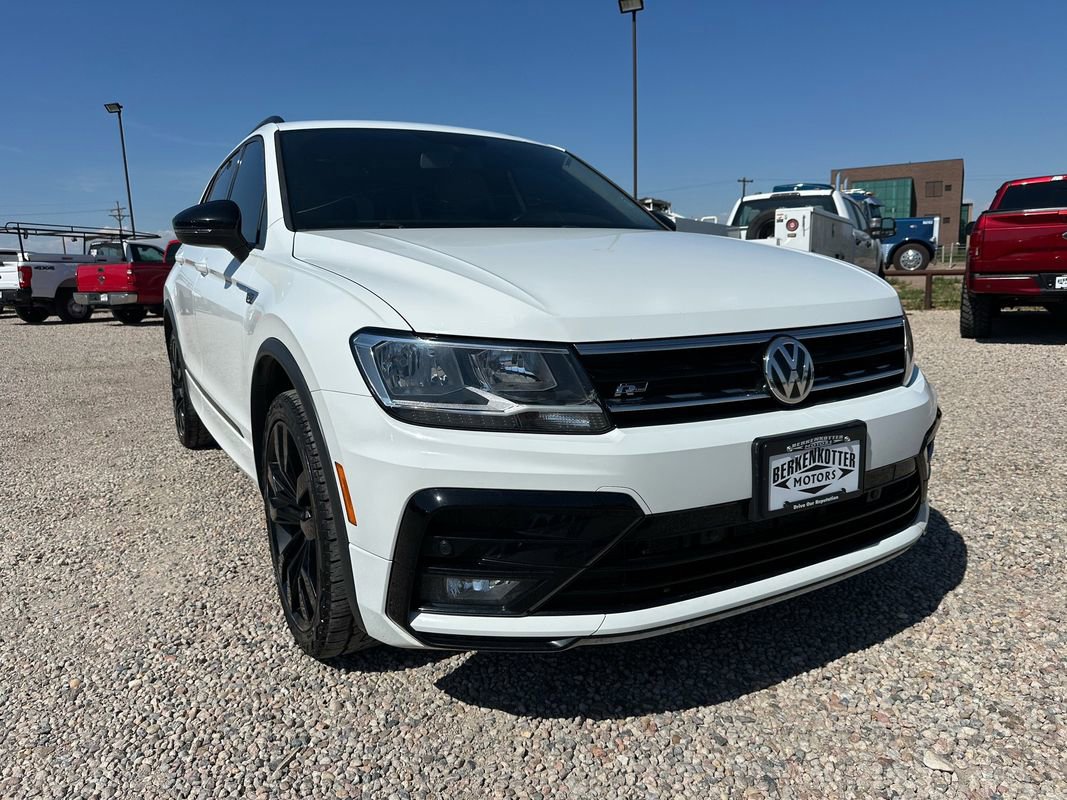Used 2020 Volkswagen Tiguan SE R-Line w/ 3rd Row Seat Package image 2