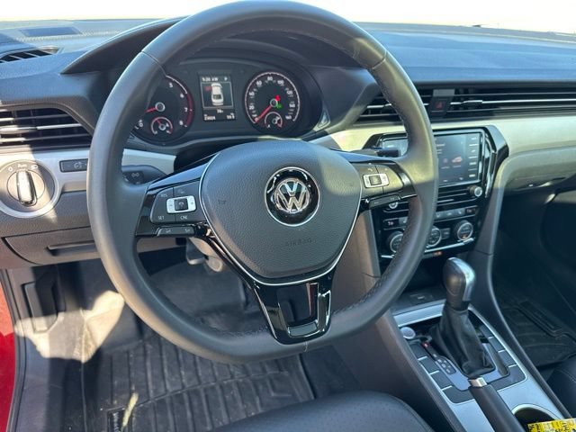 Used 2021 Volkswagen Passat 2.0T SE FWD image 23
