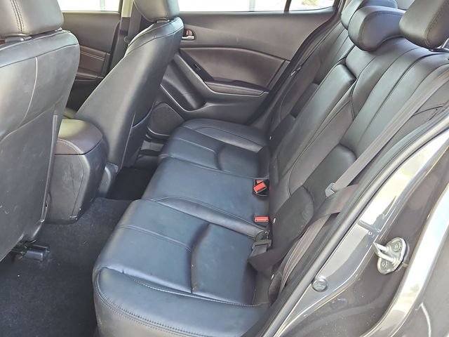 Used 2018 MAZDA MAZDA3 Touring FWD image 24