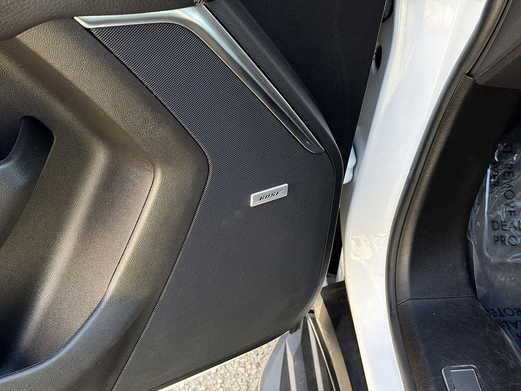 Used 2024 GMC Yukon Denali RWD image 24