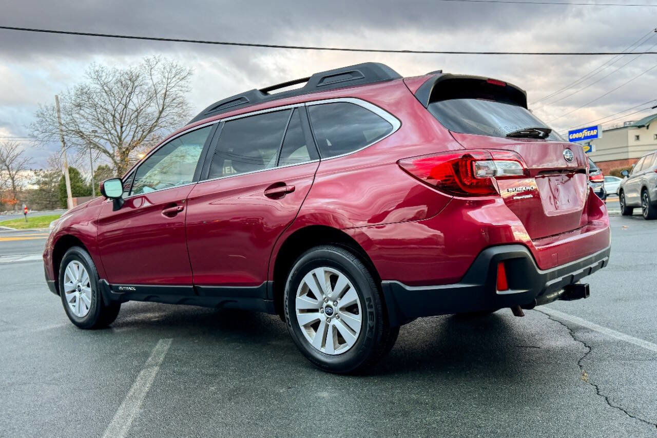 Used 2018 Subaru Outback 2.5i Premium image 6