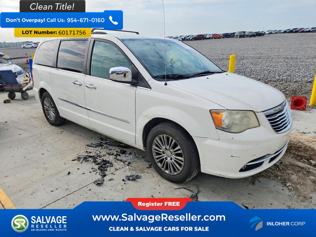 Used 2013 Chrysler Town & Country Touring-L w/ Driver Convenience Group FWD image 5