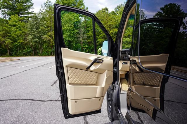 Used 2016 Mercedes-Benz Sprinter 2500 image 16