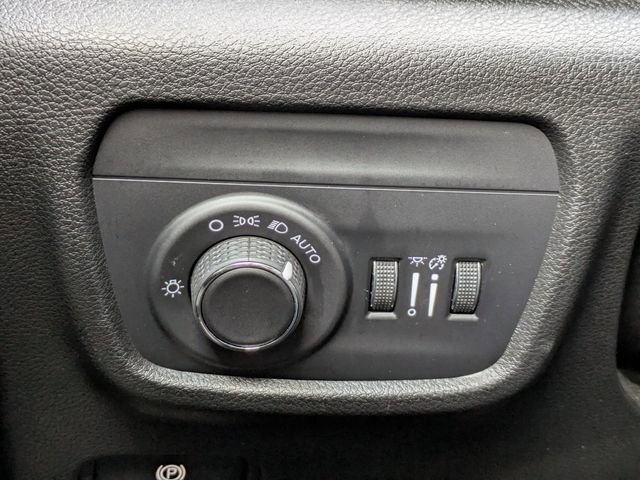 Used 2024 Jeep Grand Cherokee L Laredo image 30