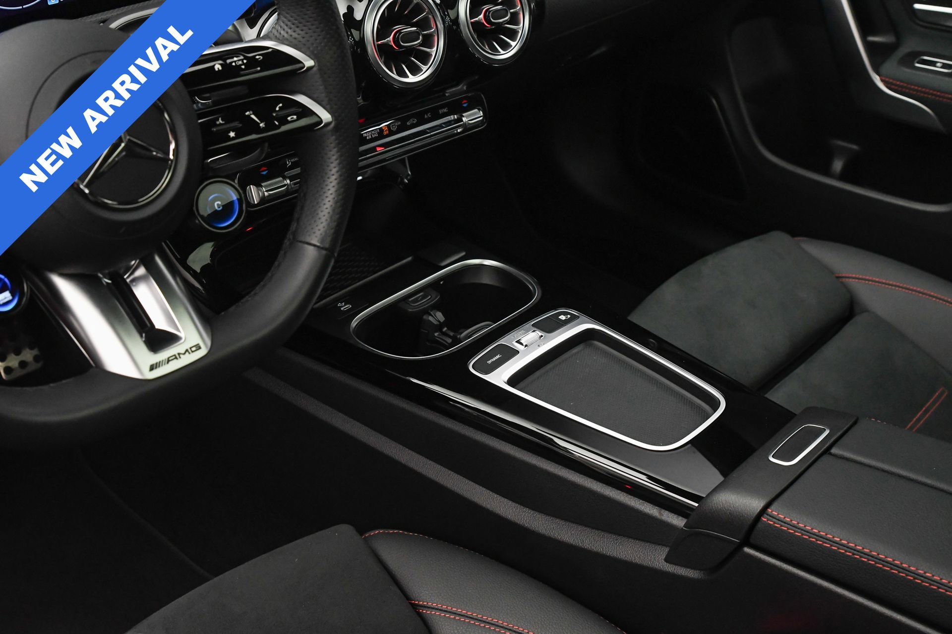 Used 2025 Mercedes-Benz CLA 35 AMG 4MATIC image 39