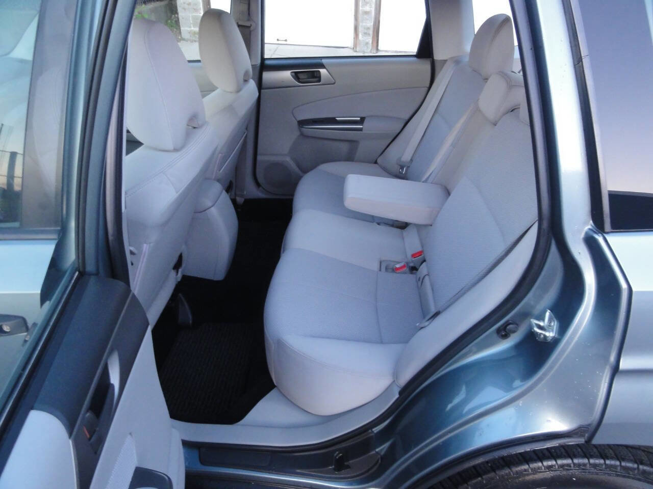 Used 2011 Subaru Forester 2.5X w/ Alloy Wheel Value Pkg AWD/4WD image 22