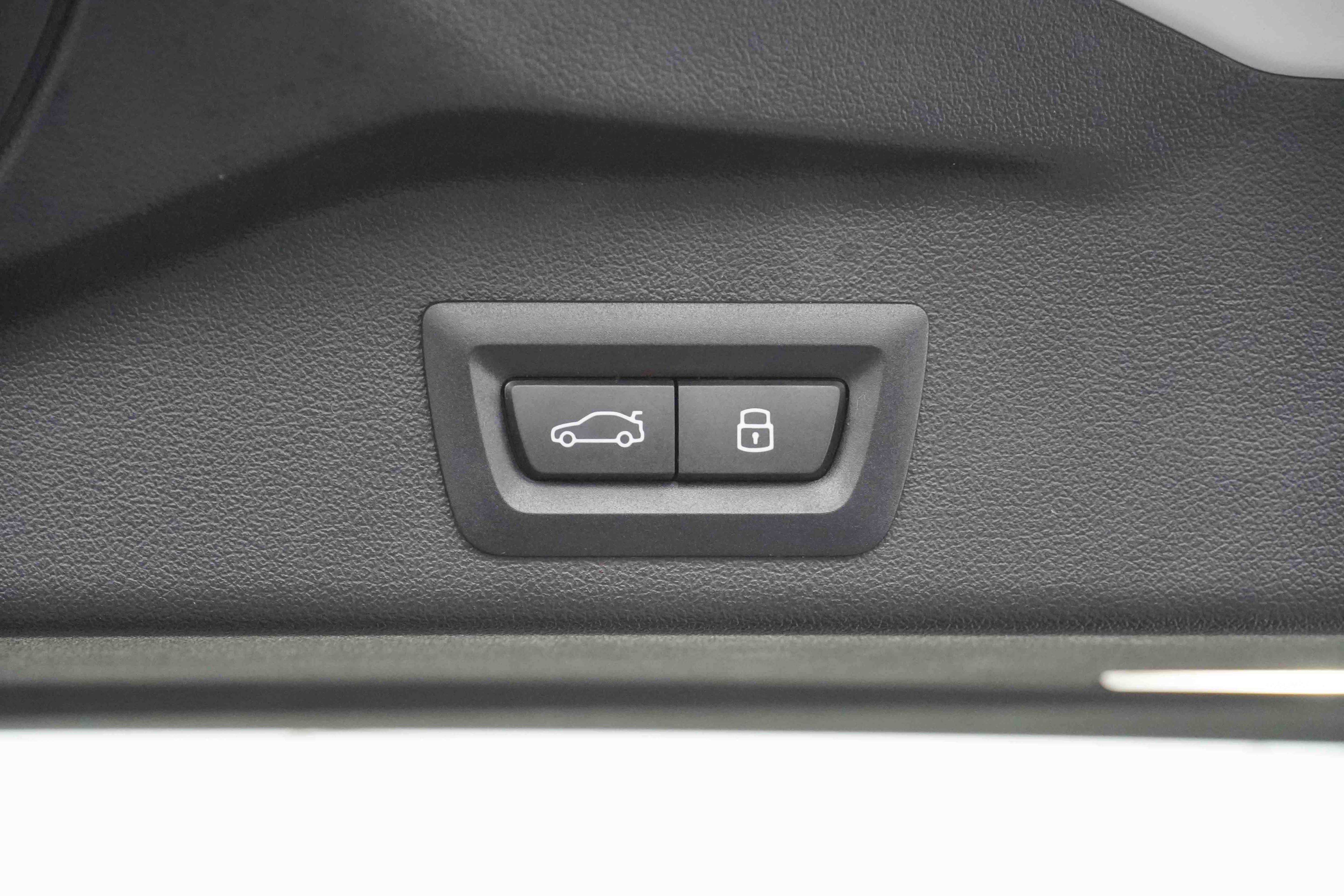 Certified 2025 BMW X5 xDrive40i w/ Climate Comfort Package image 39