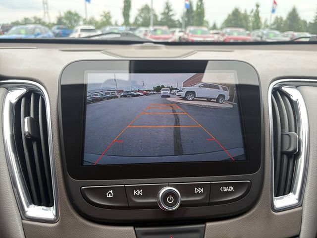 Used 2017 Chevrolet Malibu Premier w/ Premier Sun and Wheel Package FWD image 28