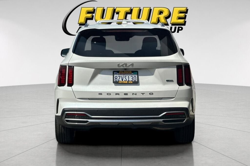 Used 2022 Kia Sorento S FWD image 5