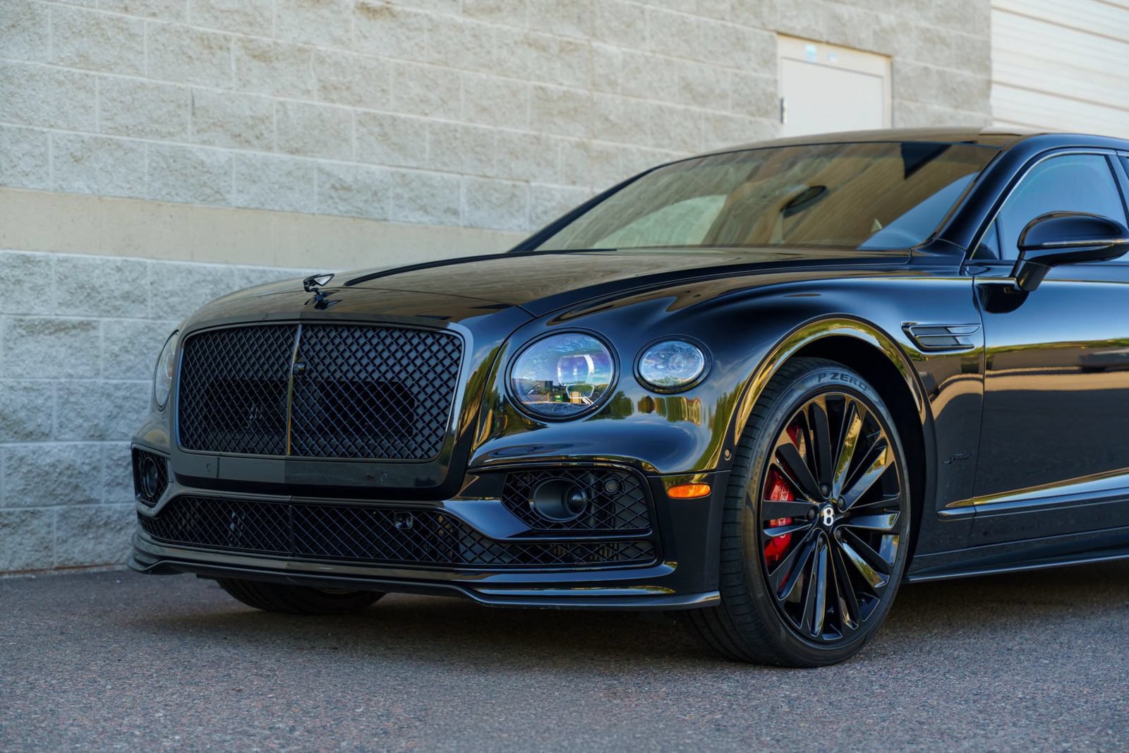 Used 2024 Bentley Flying Spur S W12 AWD/4WD image 31