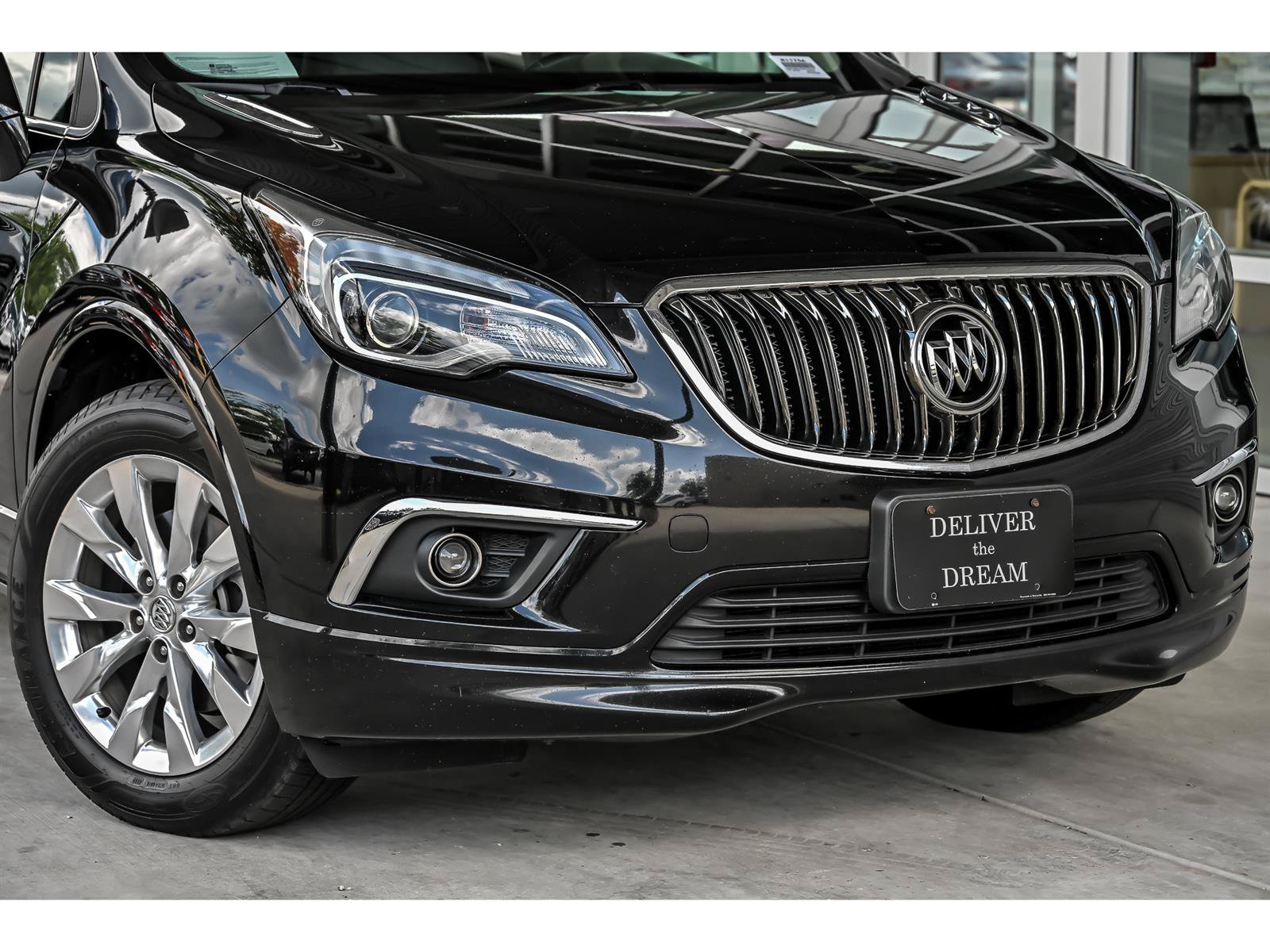 Used 2017 Buick Envision Essence FWD image 2