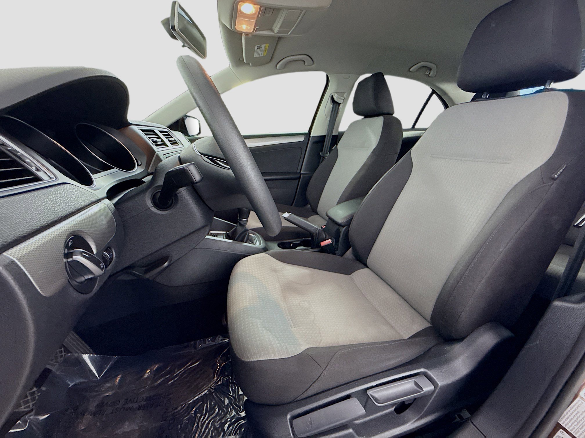 Used 2017 Volkswagen Jetta S image 20