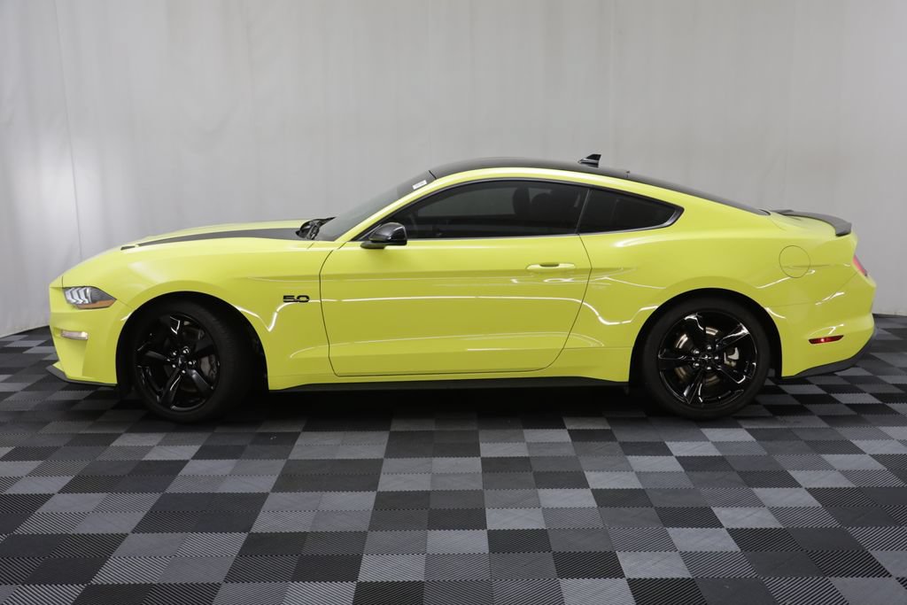 Used 2021 Ford Mustang GT Premium w/ Black Accent Package RWD image 4