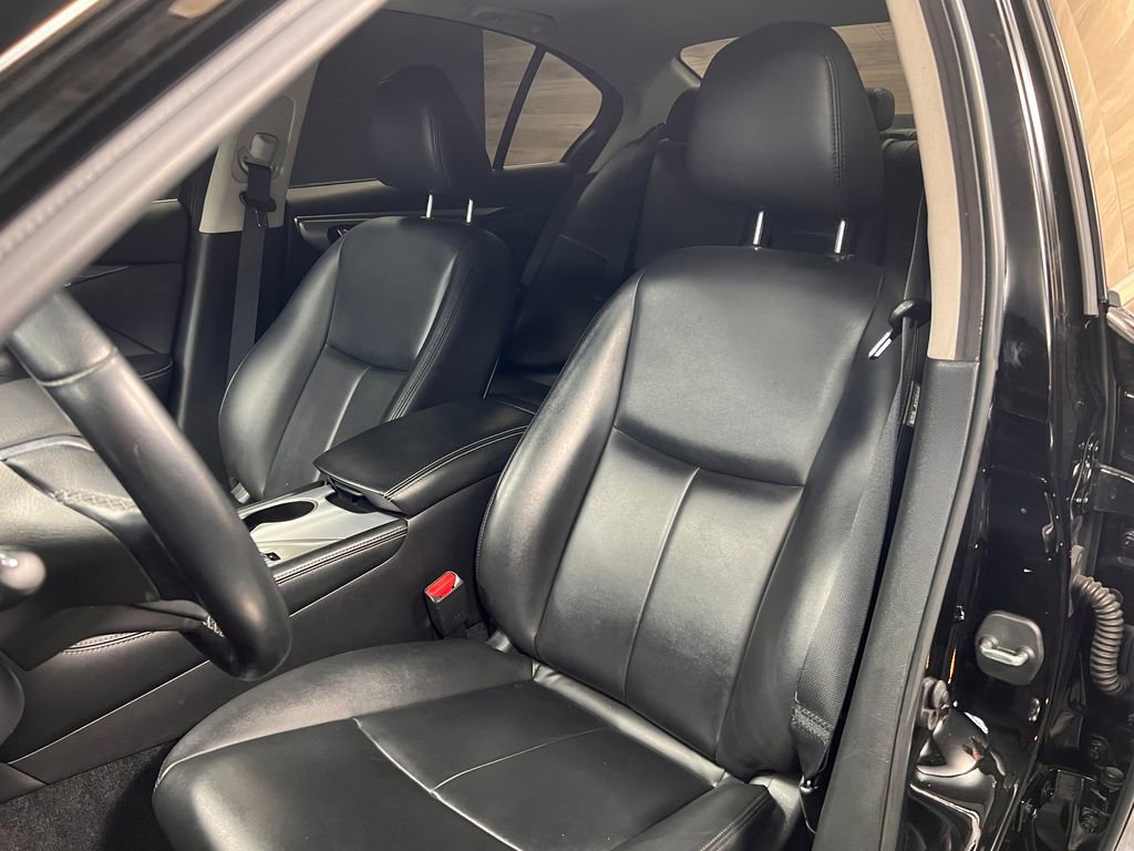 Used 2021 INFINITI Q50 Luxe w/ Cargo Package RWD image 3